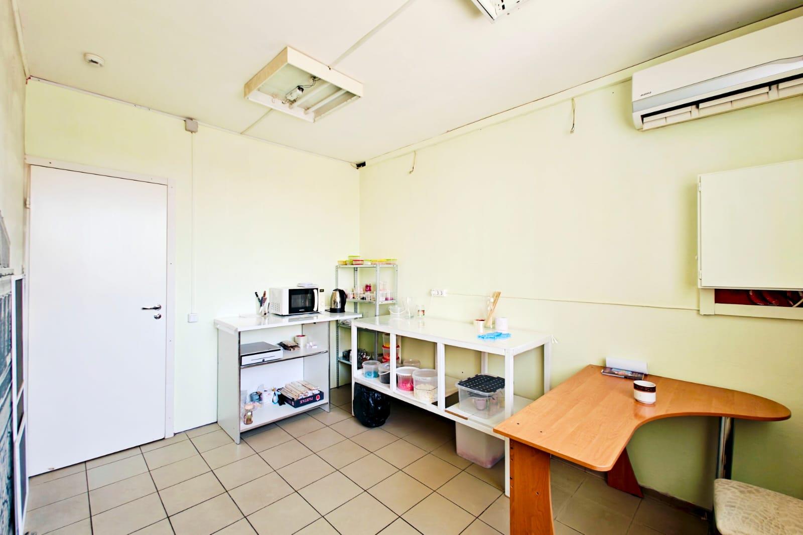 Фото №14: Коммерция 100 м² - Краснодар, ул. Бургасская, 3