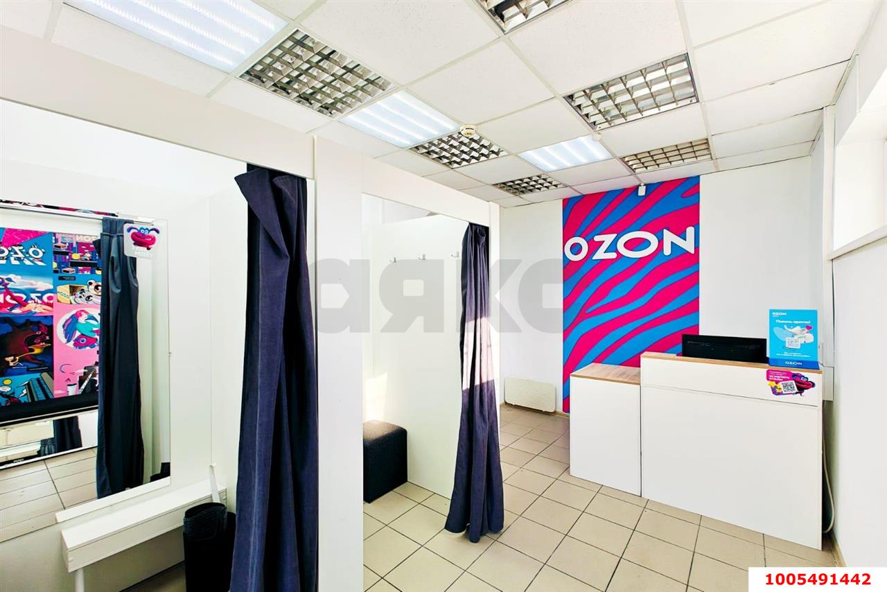 Фото №1: Торговое помещение 100 м² - Краснодар, Черёмушки, ул. Бургасская, 3
