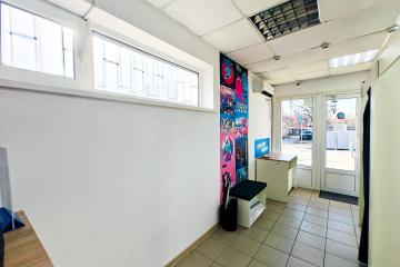 Фото №2: Коммерция 100 м² - Краснодар, мкр. Черёмушки, ул. Бургасская, 3