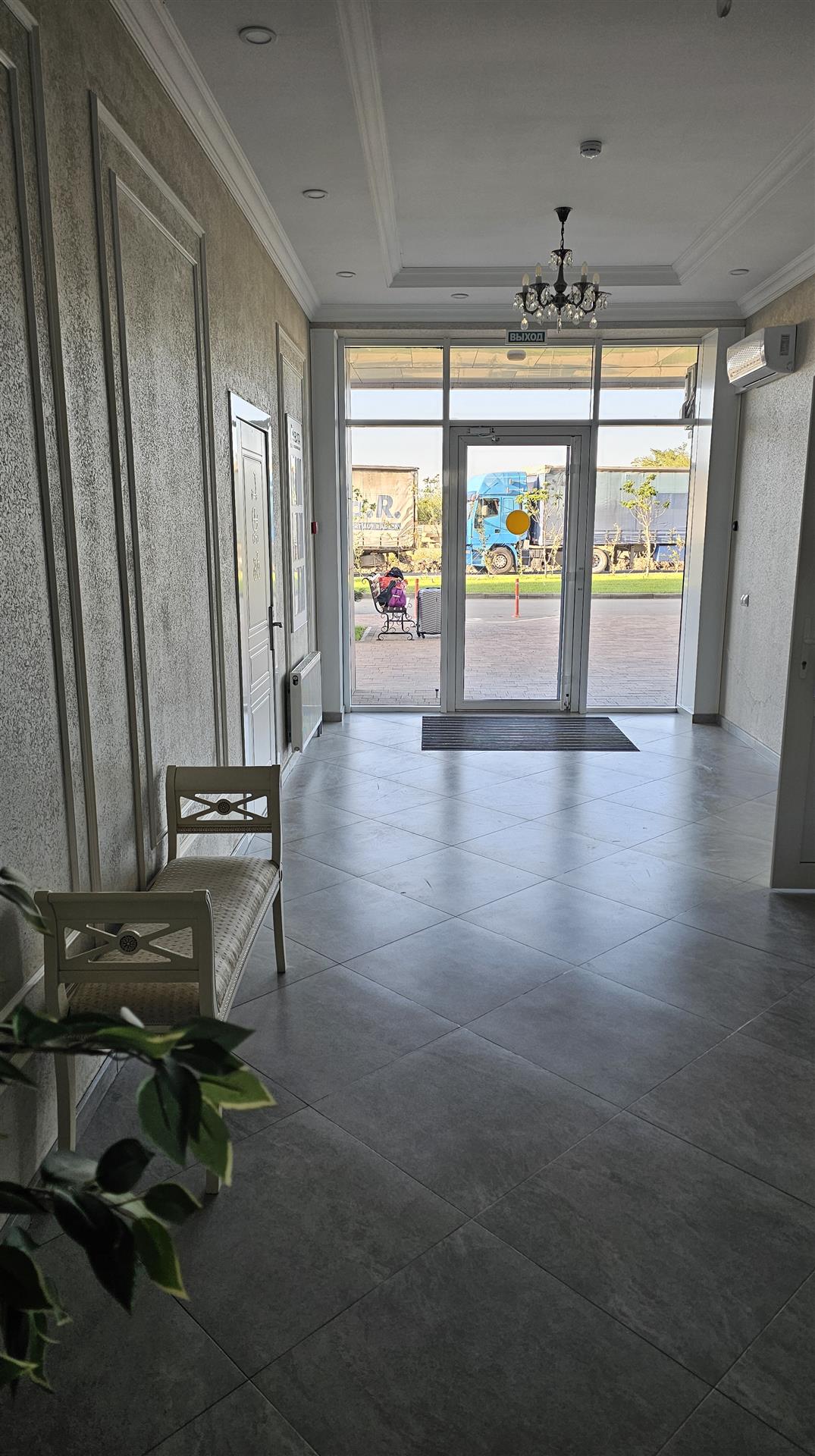 Фото №8: Студия 27 м² - Краснодар, Прикубанский внутригородской округ, мкр. Россинского, б-р Адмирала Пустошкина