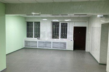 Фото №4: Торговое помещение 143 м² - Батуринская, ул. Шоссейная, 16Б