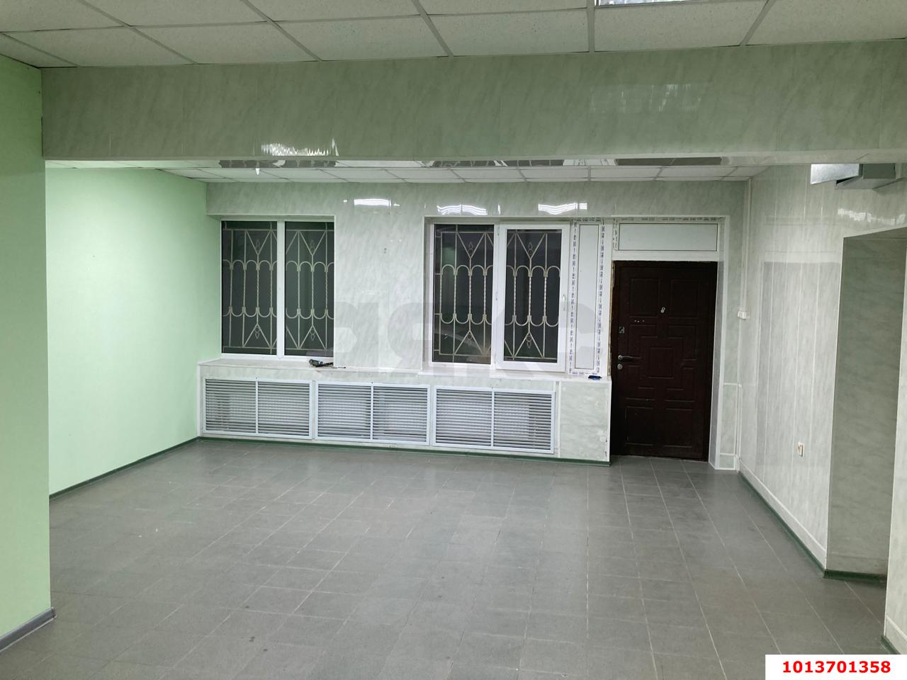 Фото №4: Торговое помещение 143 м² - Батуринская, ул. Шоссейная, 16Б