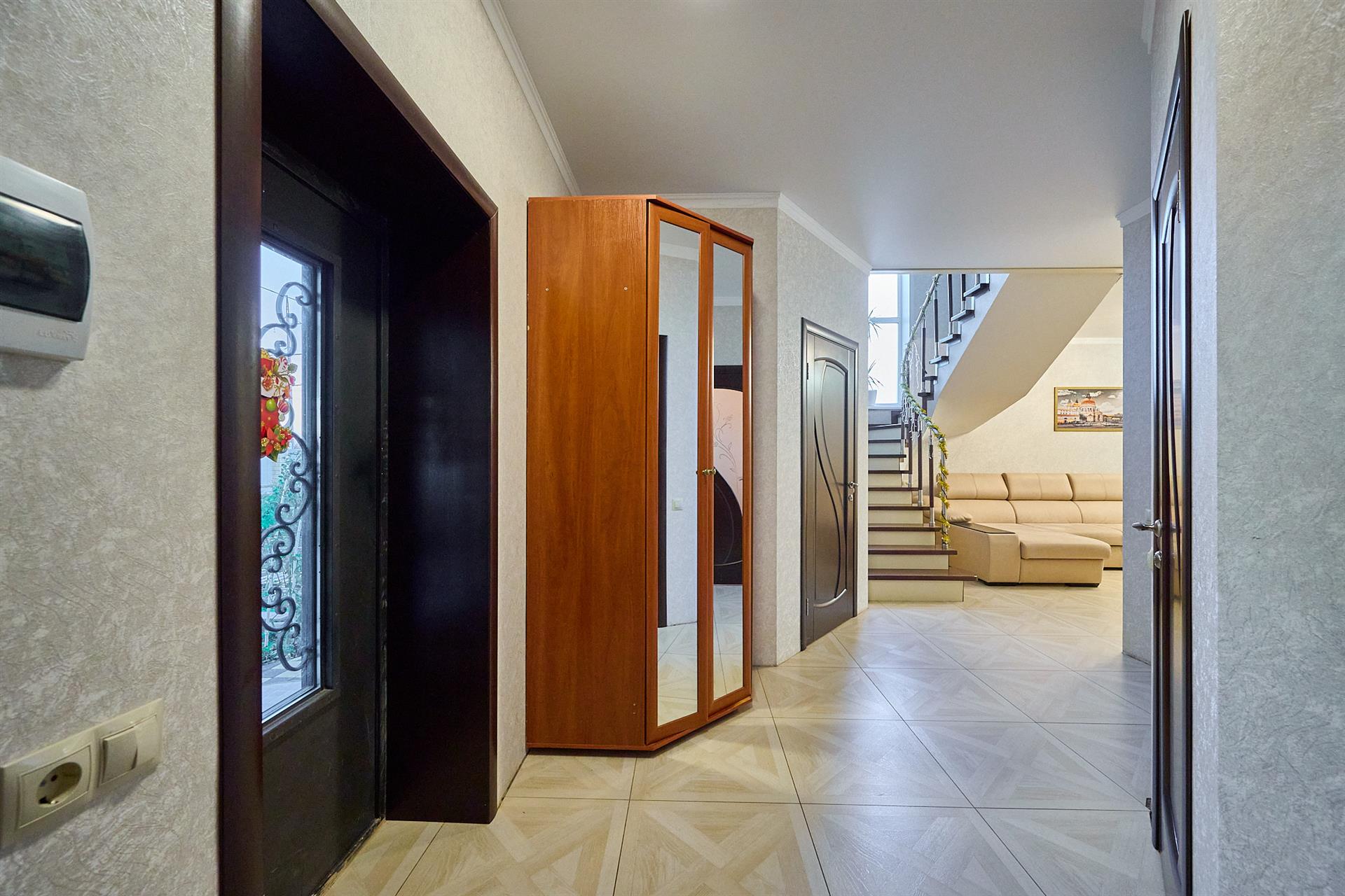 Фото №15: Дом 172 м² + 8 сот. - Лорис, ул. Элитная, 31