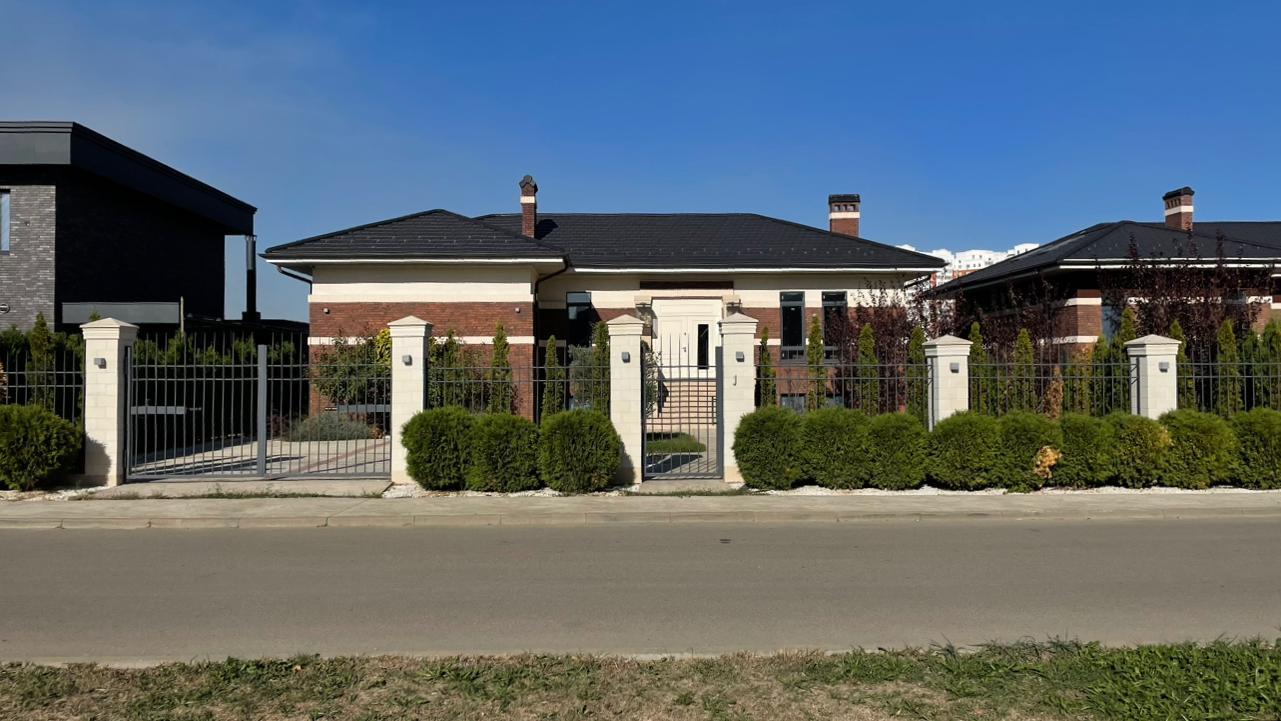 Фото №1: Дом 394 м² + 10.41 сот. - Козет, мкр. КП Зелёный остров, ул. Тенистая, 29