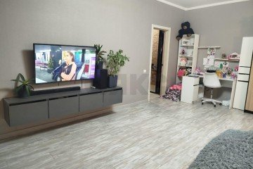 Фото №1: 2-комнатная квартира 59 м² - Краснодар, мкр. Музыкальный, ул. имени Сергея Есенина, 129/5