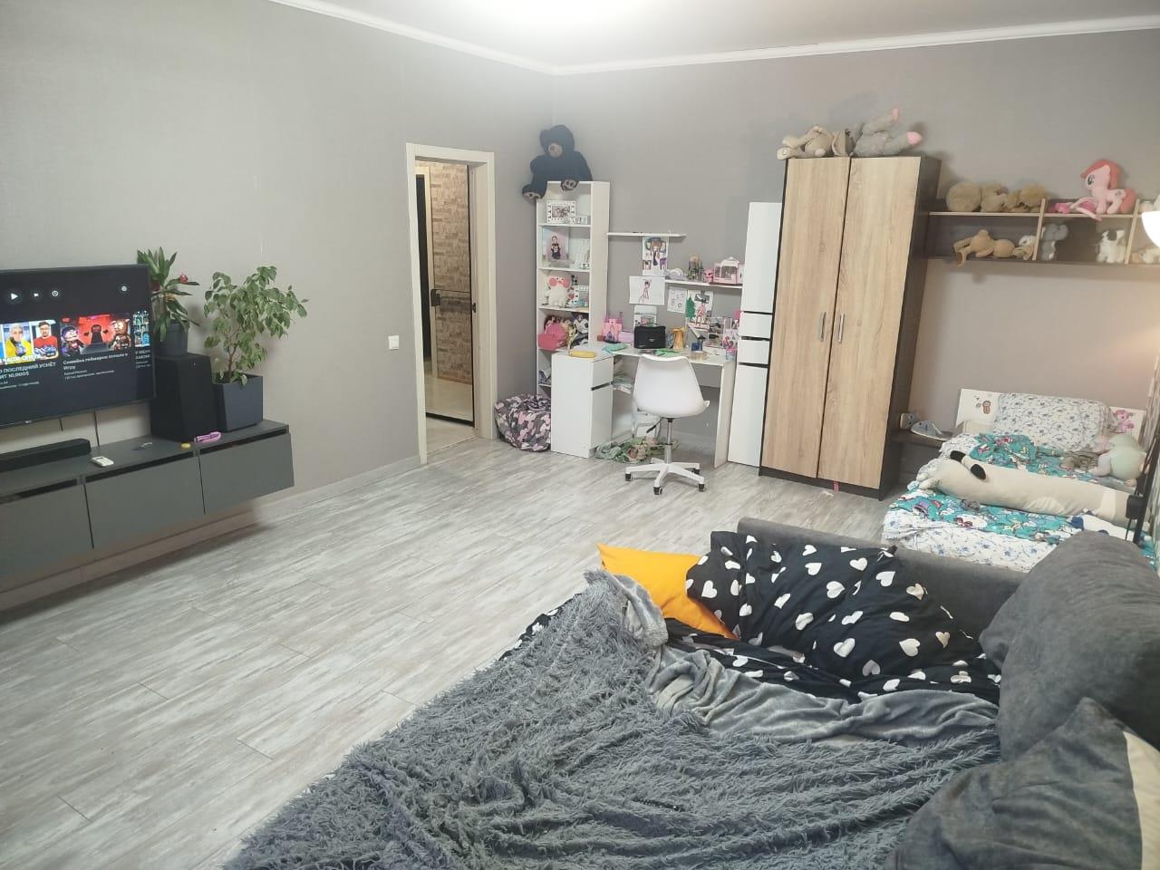 Фото №4: 2-комнатная квартира 59 м² - Краснодар, Прикубанский внутригородской округ, Завод Радиоизмерительных Приборов, имени Петра Метальникова, жилой комплекс Лучезарный, мкр. Музыкальный, ул. имени Сергея Есенина, 129/5