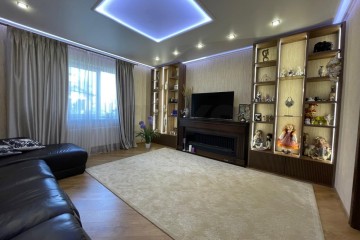 Фото №1: 3-комнатная квартира 102 м² - Краснодар, мкр. Солнечный, ул. Памяти Чернобыльцев, 8