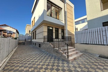 Фото №1: Дом 275 м² - Геленджик, мкр. Толстый Мыс, ул. Полевая, 28