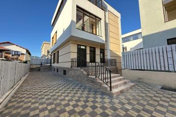 Фото №1: Дом 275 м² - Геленджик, мкр. Толстый Мыс, ул. Полевая, 28