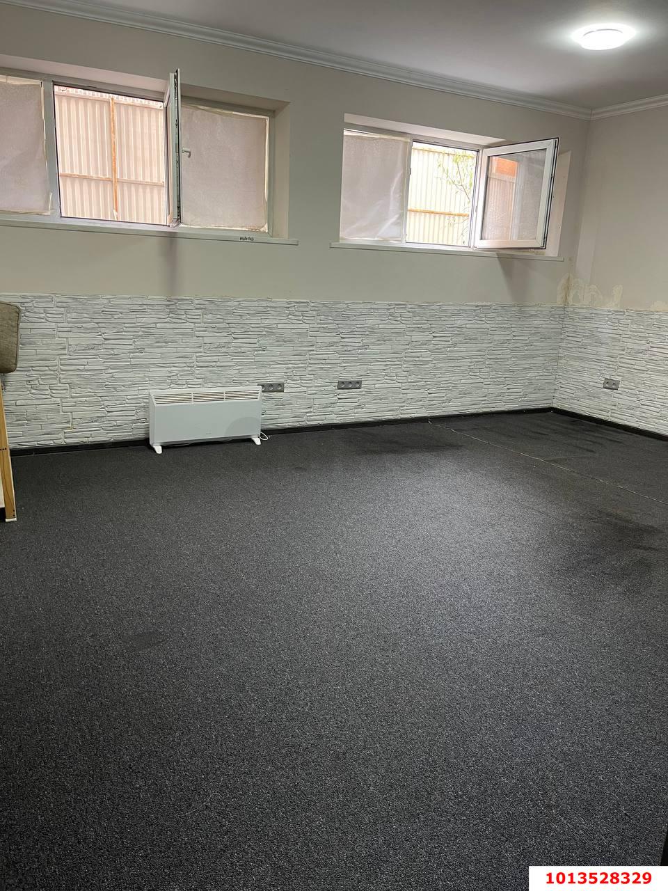 Фото №3: Торговое помещение 100 м² - Краснодар, Музыкальный, ул. Ангарская, 1/5