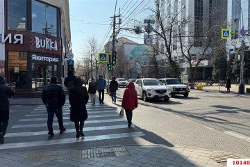 Фото №2: Торговое помещение 1700 м² - Краснодар, мкр. Центральный, ул. Красная, 80