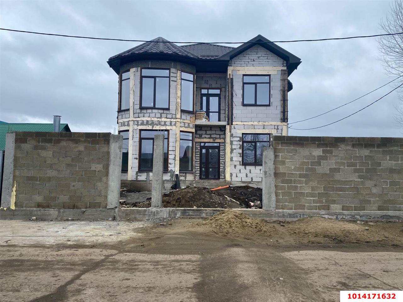 Фото №1: Дом 227 м² + 3.19 сот. - Российский, Прикубанский внутригородской округ, ул. Южная, 1