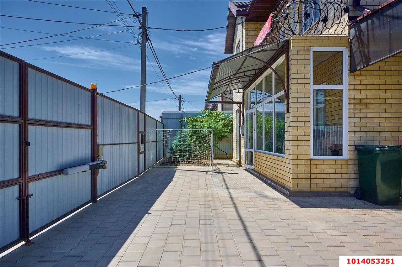 Фото №1: Дом 104 м² + 4 сот. - Яблоновский, коттеджный  Чёрное Море, ул. Черкесская, 25