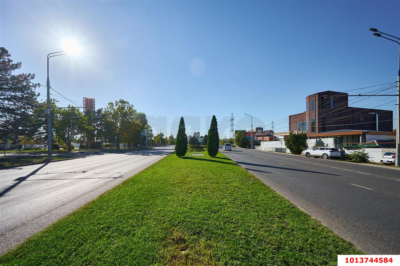 Фото №6: Отдельное здание 2251 м² - Краснодар, Пашковский, ул. имени В.Н. Мачуги, 31