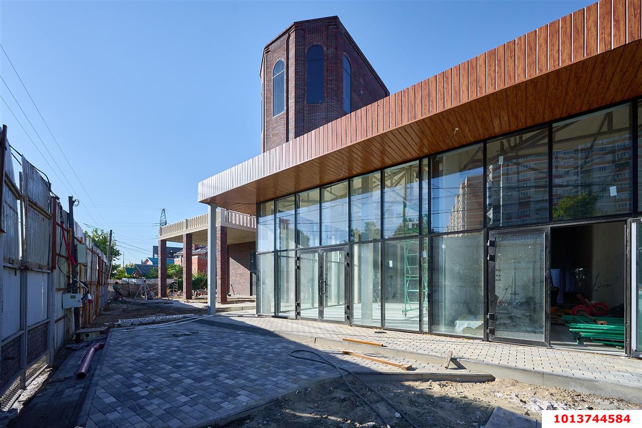 Фото №2: Коммерция 2251 м² - Краснодар, ул. имени В.Н. Мачуги, 31
