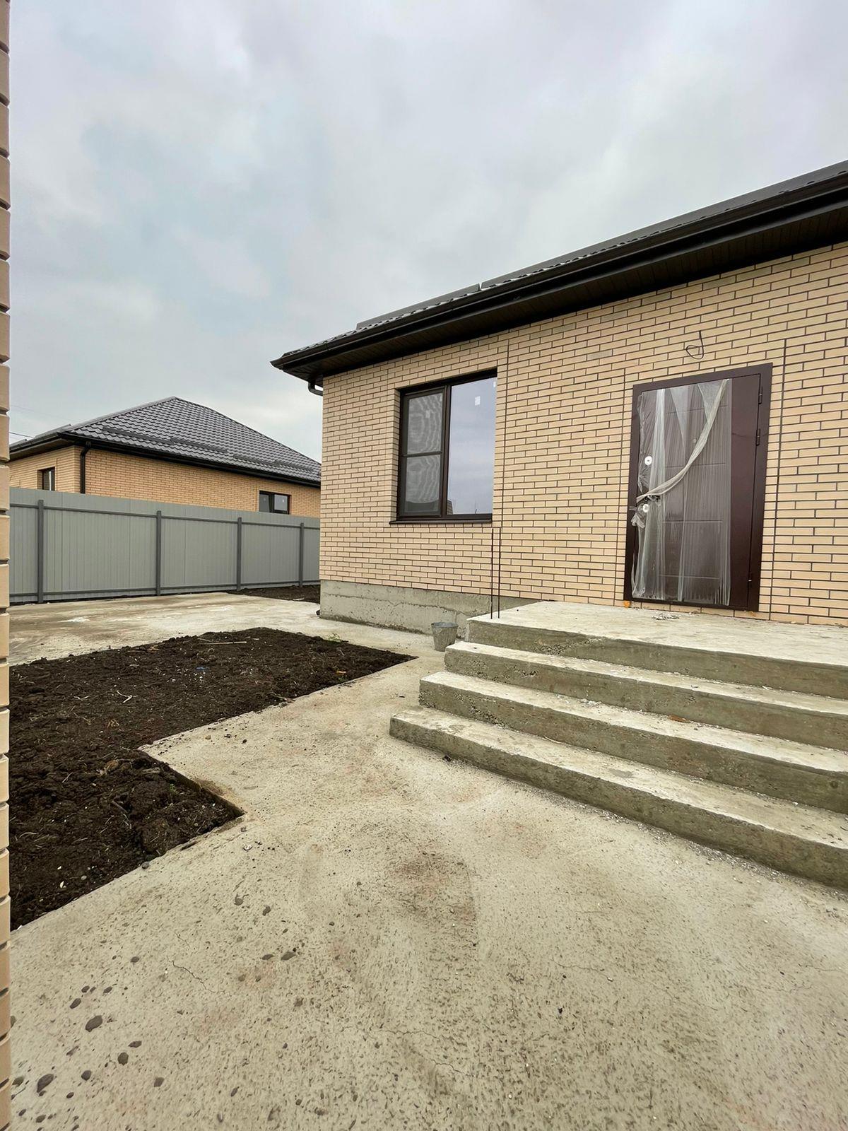 Фото №2: Дом 145 м² + 5 сот. - Тахтамукай, Прикубанский внутригородской округ, Краевая Клиническая Больница, мкр. жилой комплекс Свобода, ул. Шапсугская