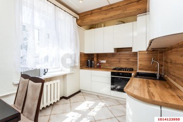 Фото №1: 2-комнатная квартира 63 м² - Краснодар, мкр. Центральный внутригородской округ, ул. Красная, 206