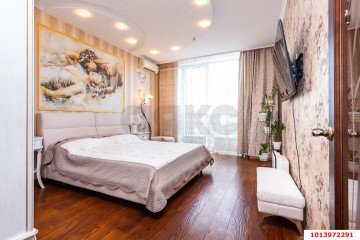 Фото №1: 1-комнатная квартира 61 м² - Краснодар, мкр. Центральный, ул. Кубанская Набережная, 37/11