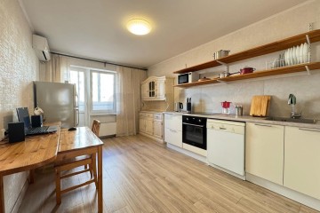 Фото №1: 2-комнатная квартира 61 м² - Краснодар, мкр. Московский, ул. имени Николая Семеновича Котлярова, 17