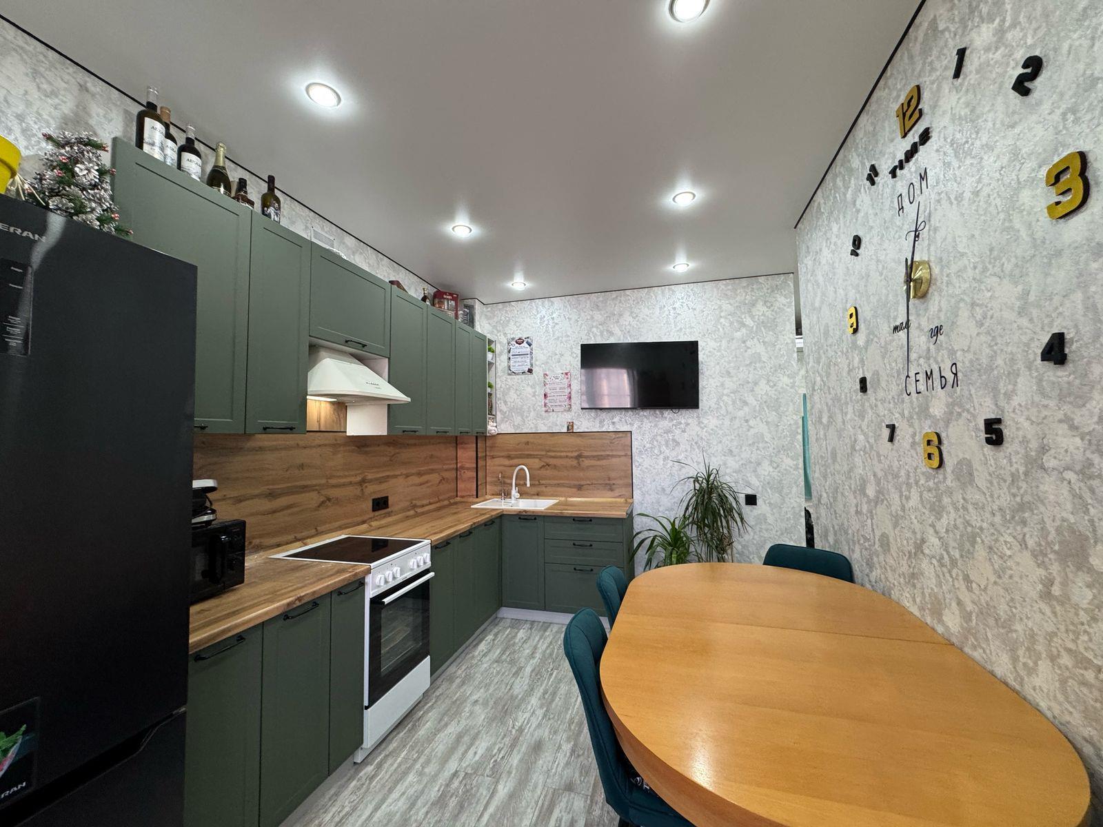 Фото №2: 2-комнатная квартира 69 м² - Краснодар, Прикубанский внутригородской округ, Музыкальный, мкр. ЖК Лучезарный, ул. Московская, 154к2