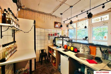 Фото №3: Торговое помещение 30 м² - Краснодар, мкр. Славянский, ул. Красных Партизан, 1/2