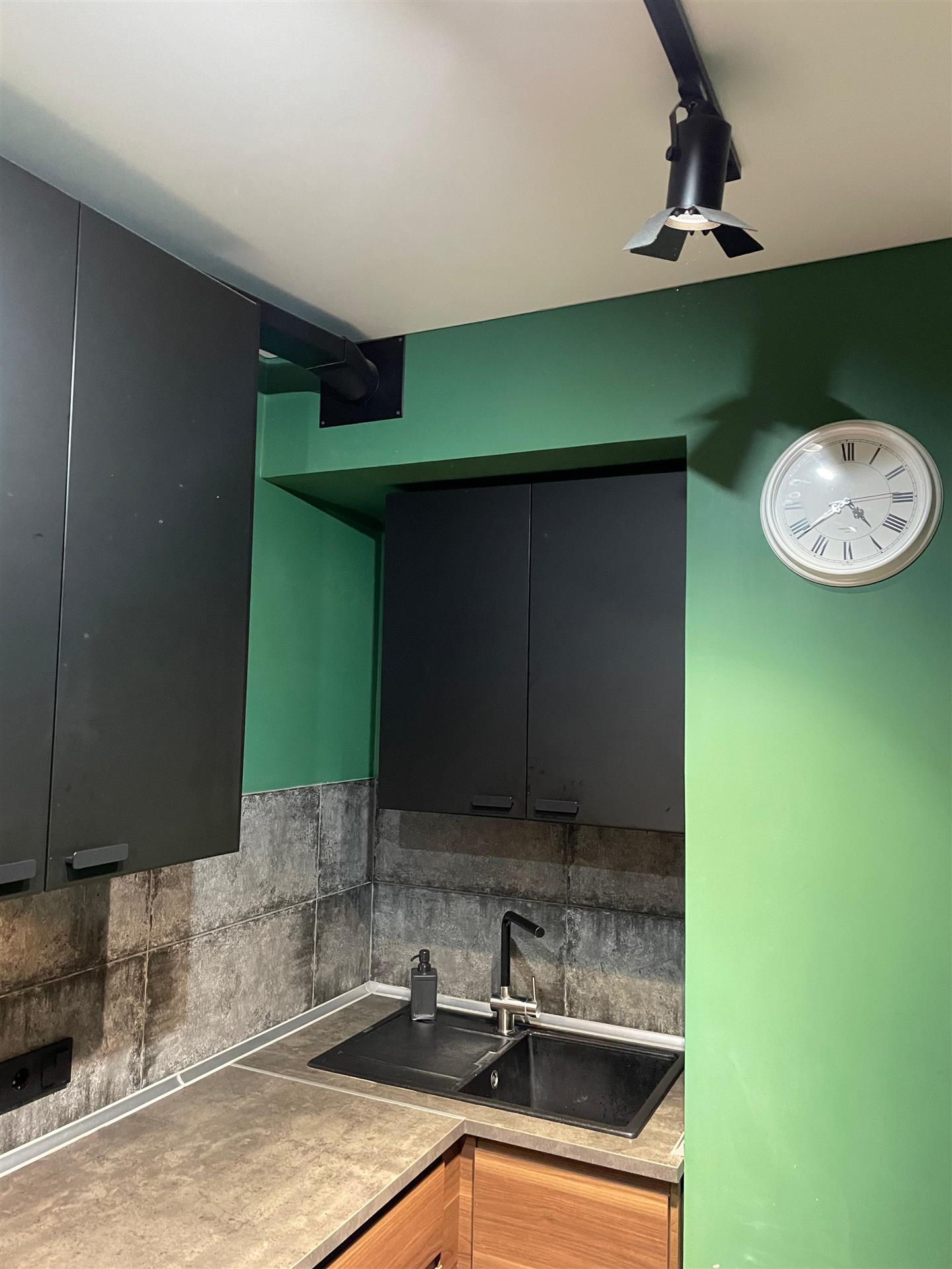 Фото №2: 1-комнатная квартира 46 м² - Краснодар, Музыкальный, ЖК Оникс, жилой комплекс Оникс, имени Петра Метальникова, Прикубанский внутригородской округ, мкр. Завод Радиоизмерительных Приборов, ул. Российская, 267к3