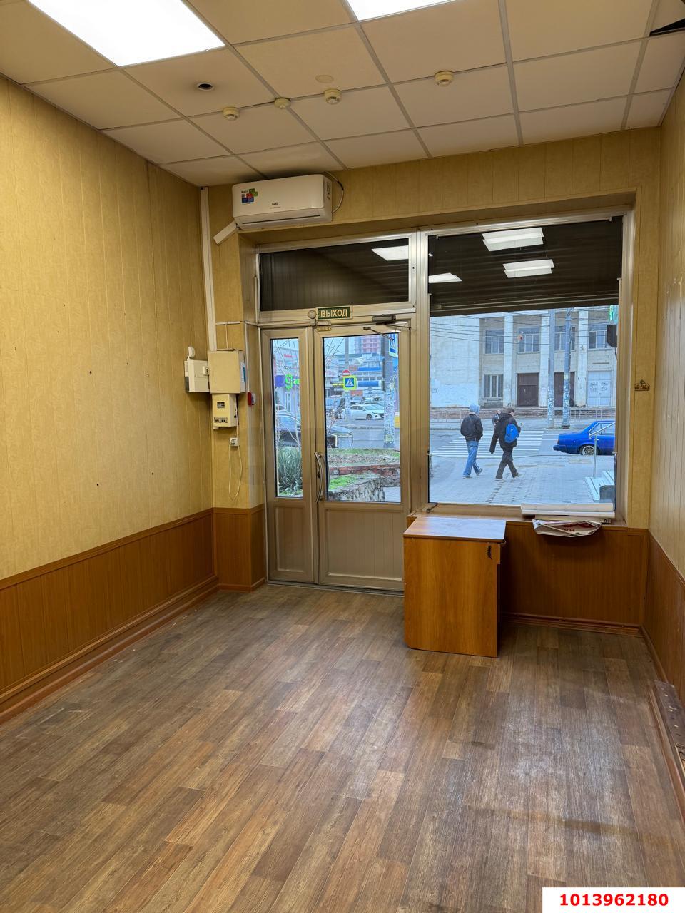 Фото №5: Торговое помещение 17 м² - Краснодар, Западный внутригородской округ, ул. имени Калинина, 466