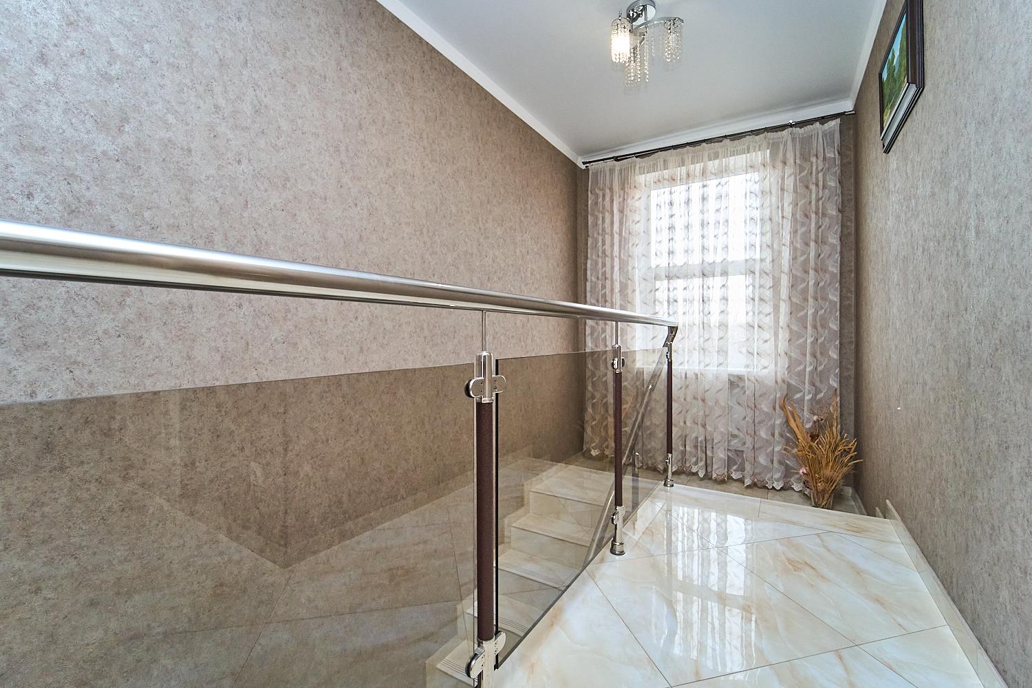 Фото №31: Дом 127 м² + 5 сот. - Новая Адыгея, Прикубанский внутригородской округ, Фестивальный, Отделение № 1 совхоза Солнечный, мкр. жилой комплекс Седьмой Континент, ул. Шоссейная, 2/3Б