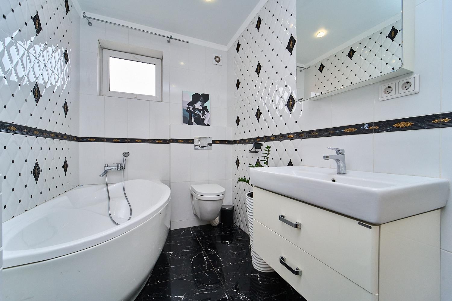 Фото №29: Дом 127 м² + 5 сот. - Новая Адыгея, Прикубанский внутригородской округ, Фестивальный, Отделение № 1 совхоза Солнечный, мкр. жилой комплекс Седьмой Континент, ул. Шоссейная, 2/3Б