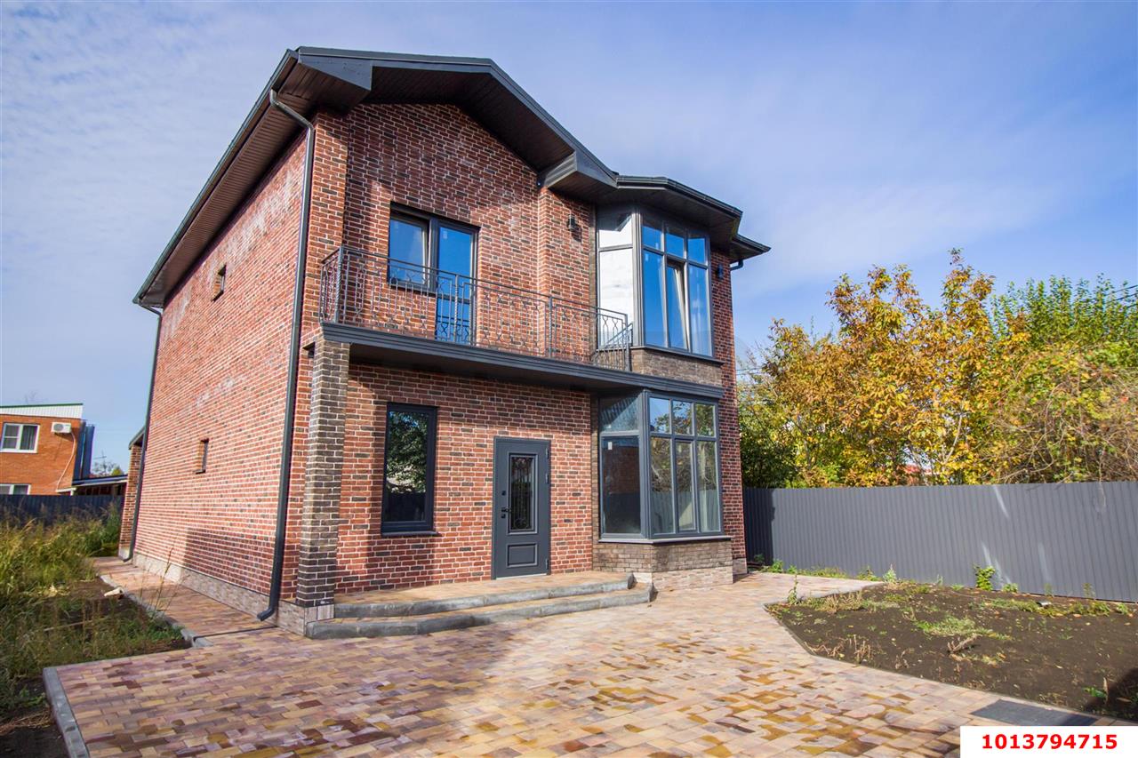 Фото №1: Дом 200 м² + 5.2 сот. - Краснодар, ул. Уссурийская, 17