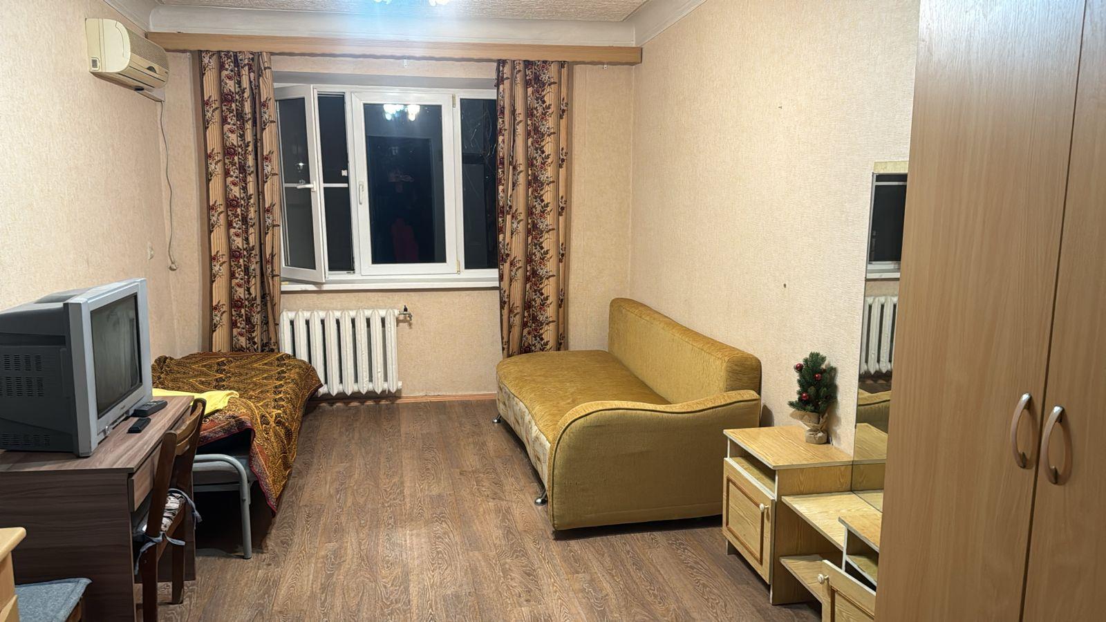 Фото №1: Комната 17 м² - Краснодар, Центральный внутригородской округ, Западный внутригородской округ, мкр. Центральный, ул. Одесская, 25