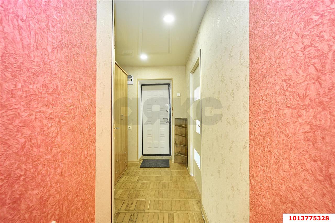 Фото №8: 1-комнатная квартира 30 м² - Краснодар, Центральный, ул. Коммунаров, 199