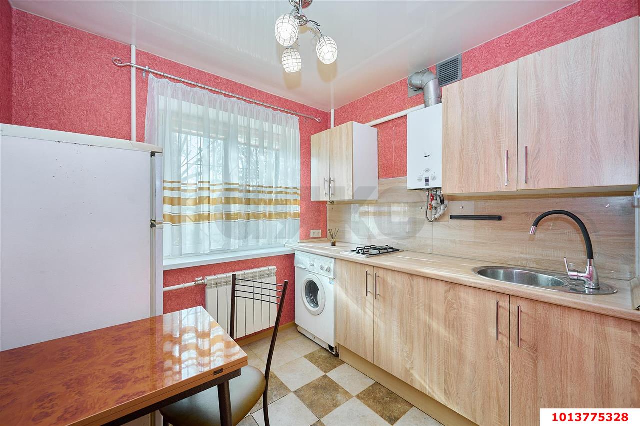 Фото №1: 1-комнатная квартира 30 м² - Краснодар, Центральный, ул. Коммунаров, 199