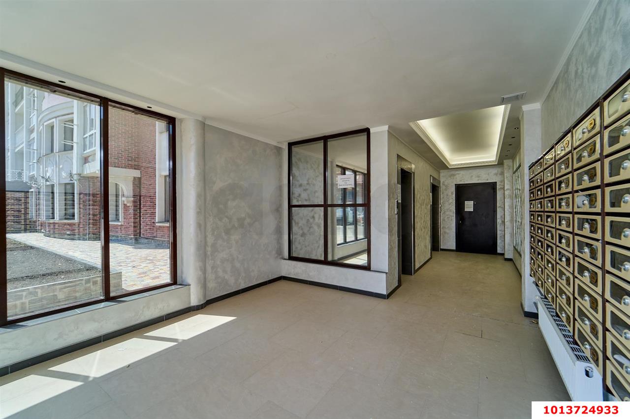 Фото №3: 3-комнатная квартира 102 м² - Краснодар, жилой комплекс Версаль, ул. Черниговская, 1