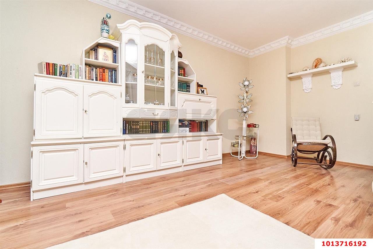 Фото №6: Дом 430 м² + 10.05 сот. - Ленина, мкр. Карасунский внутригородской округ, ул. Казачья, 34