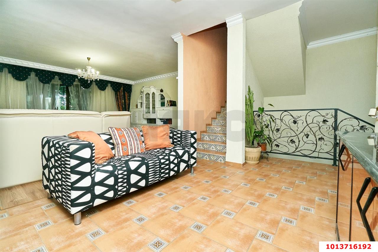 Фото №4: Дом 430 м² + 10.05 сот. - Ленина, мкр. Карасунский внутригородской округ, ул. Казачья, 34