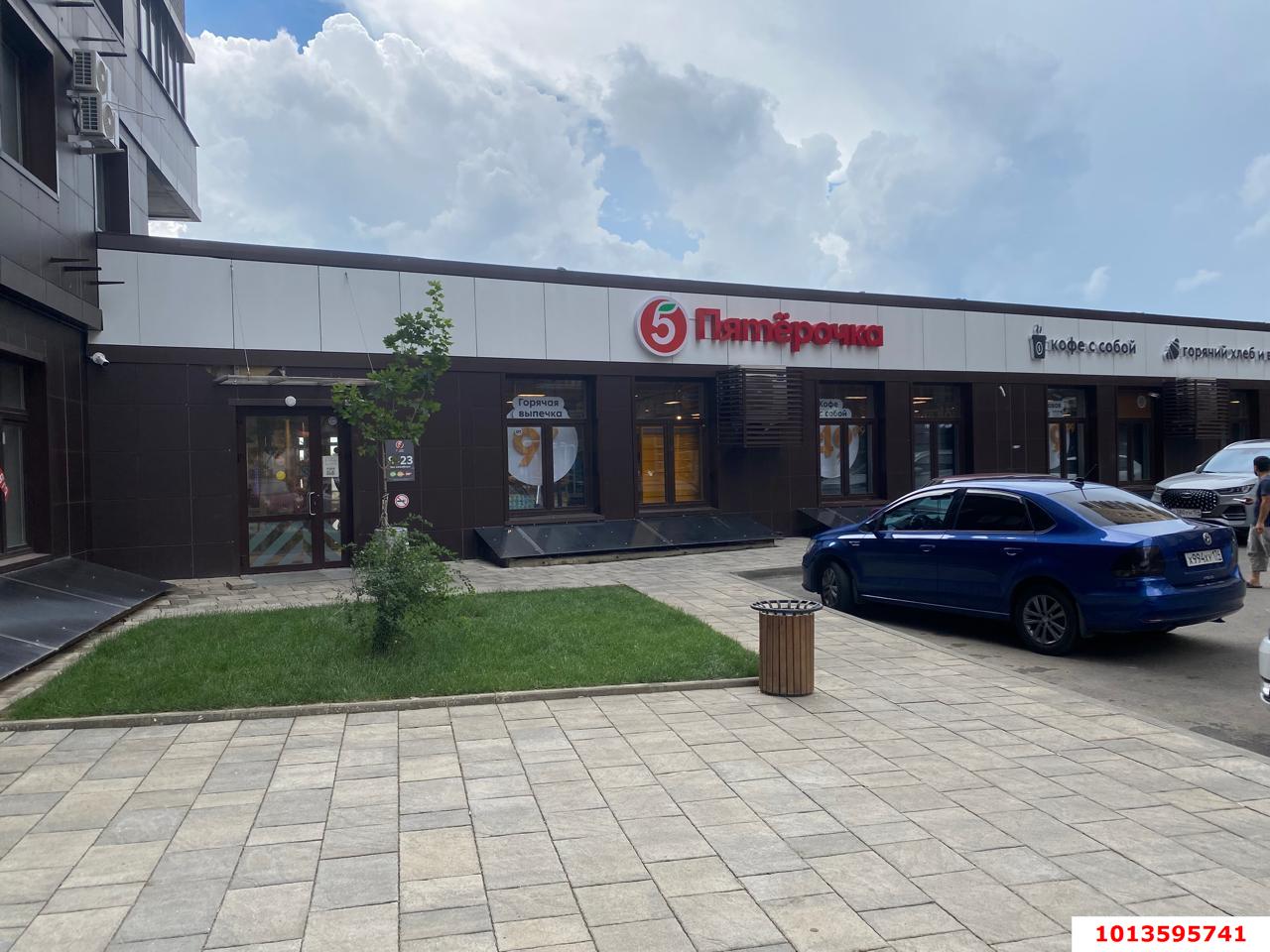 Фото №2: Торговое помещение 46 м² - Краснодар, жилой комплекс Ракурс, ул. имени Героя Ростовского, 8