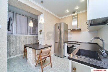 Фото №1: 1-комнатная квартира 37 м² - Краснодар, мкр. жилой комплекс Поющие Фонтаны, ул. имени Невкипелого, 18к2