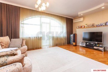Фото №1: 4-комнатная квартира 144 м² - Краснодар, мкр. Западный внутригородской округ, ул. имени Дзержинского, 12/1