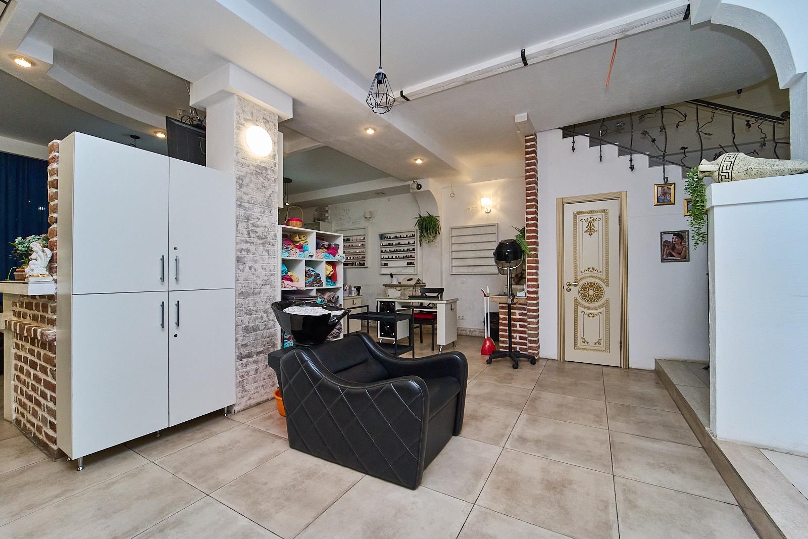 Фото №7: Коммерция 132 м² - Краснодар, Центральный внутригородской округ, мкр. Центральный, ул. Коммунаров, 34/1