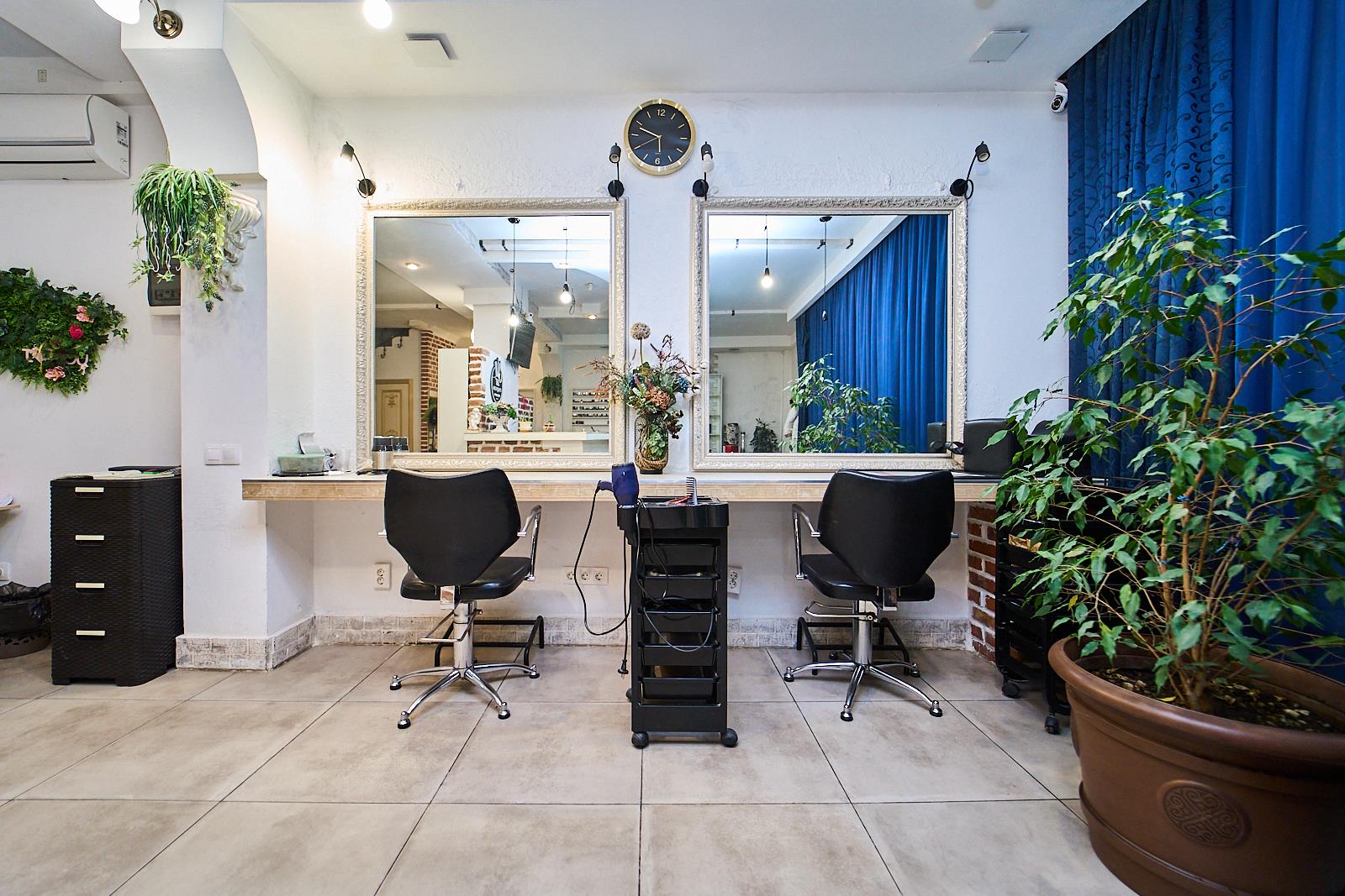 Фото №10: Коммерция 132 м² - Краснодар, Центральный внутригородской округ, мкр. Центральный, ул. Коммунаров, 34/1