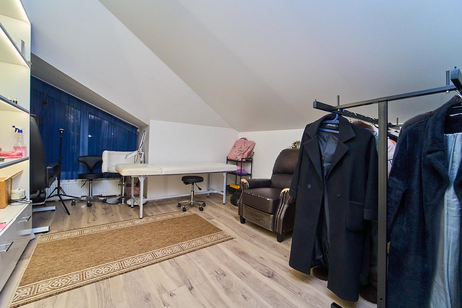 Фото №18: Коммерция 132 м² - Краснодар, Центральный внутригородской округ, мкр. Центральный, ул. Коммунаров, 34/1