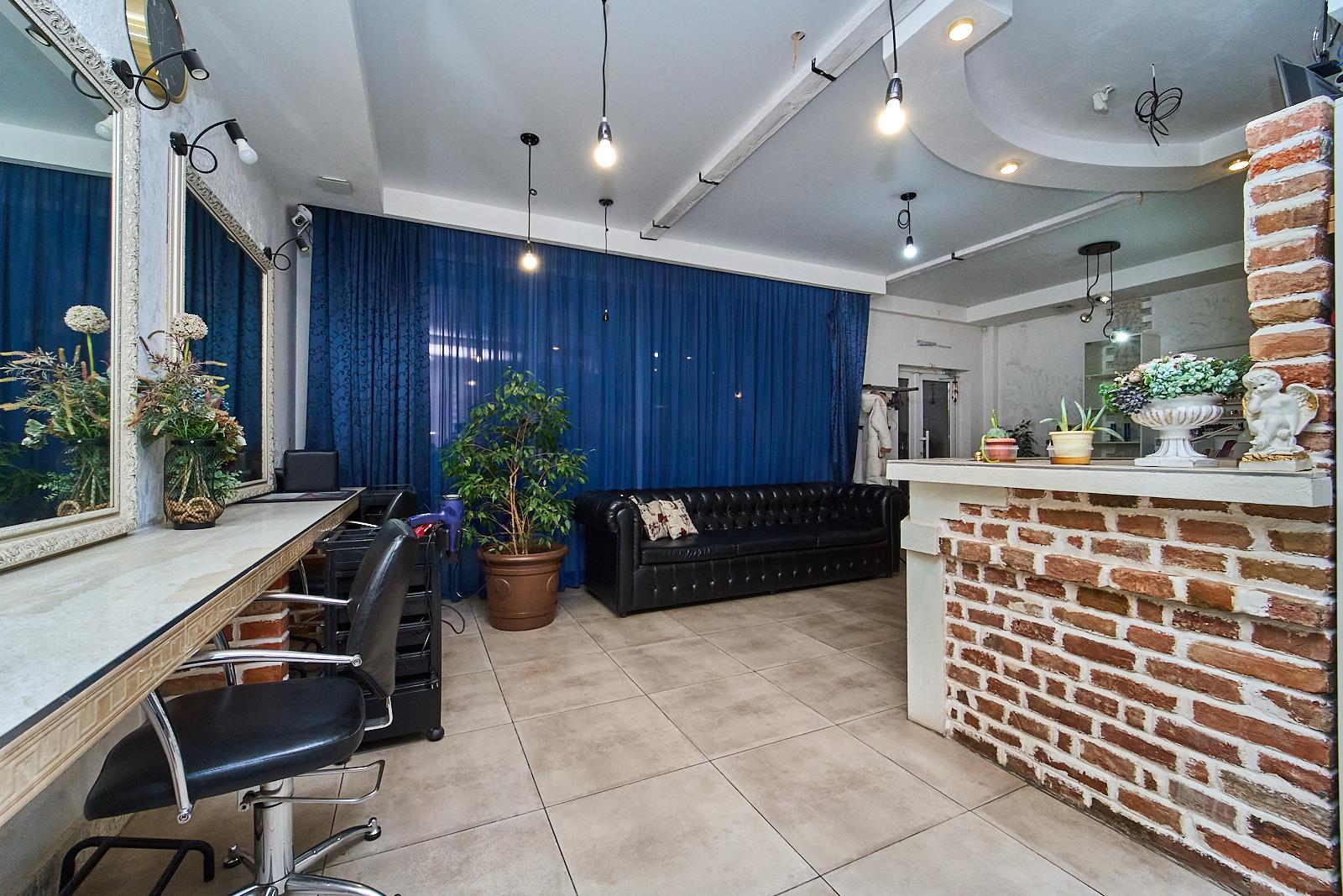 Фото №6: Коммерция 132 м² - Краснодар, Центральный внутригородской округ, мкр. Центральный, ул. Коммунаров, 34/1