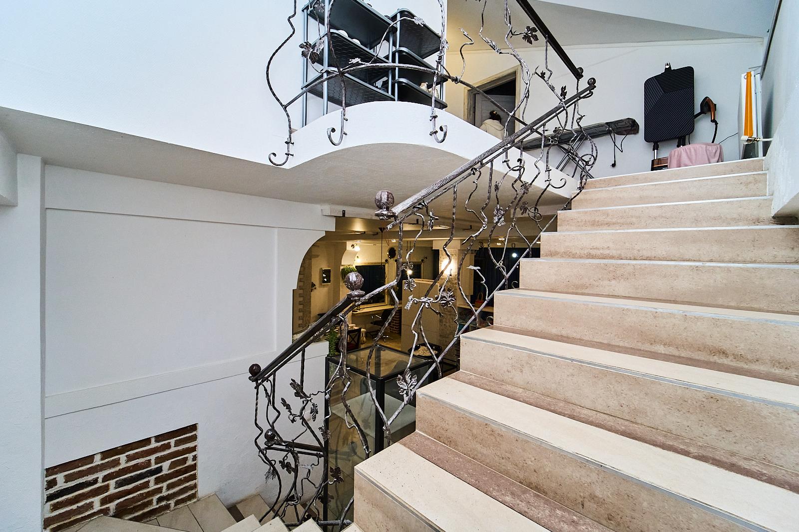 Фото №13: Коммерция 132 м² - Краснодар, Центральный внутригородской округ, мкр. Центральный, ул. Коммунаров, 34/1