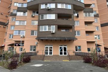 Фото №1: Коммерция 105 м² - Краснодар, мкр. Гидростроителей, ул. имени Валерия Гассия, 2