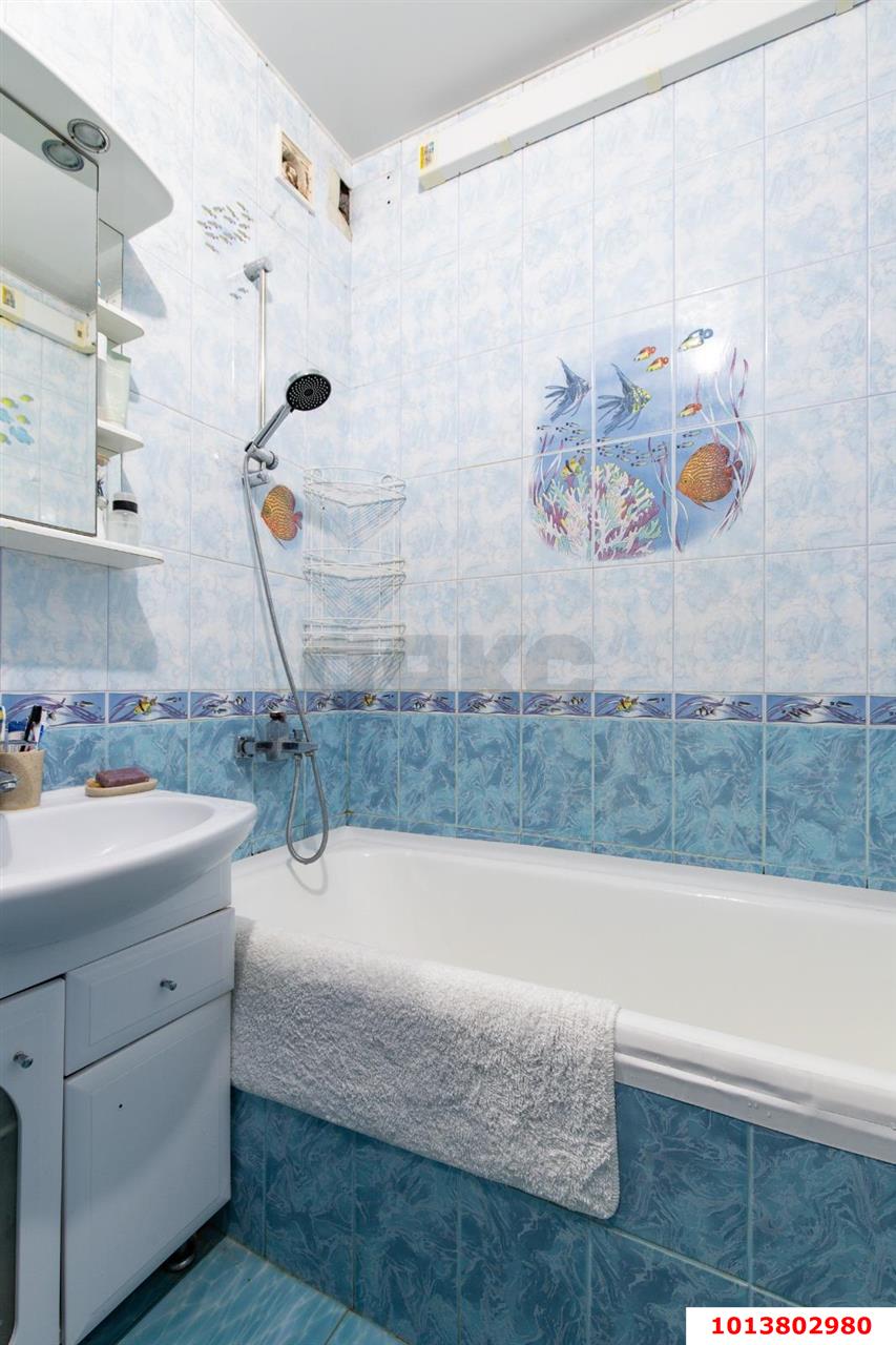 Фото №9: 3-комнатная квартира 50 м² - Краснодар, Центральный, ул. Железнодорожная, 18/1