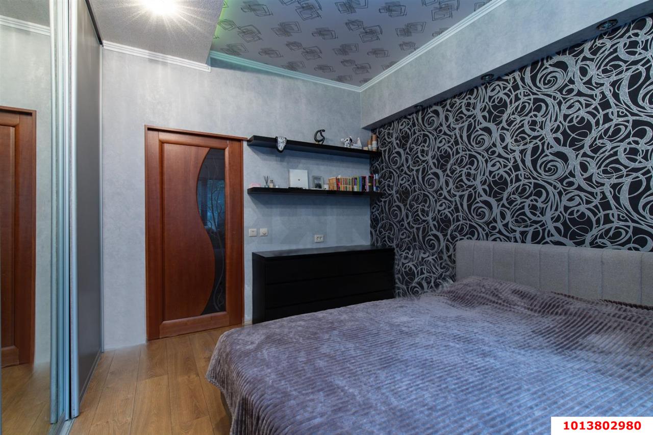 Фото №6: 3-комнатная квартира 50 м² - Краснодар, Центральный, ул. Железнодорожная, 18/1