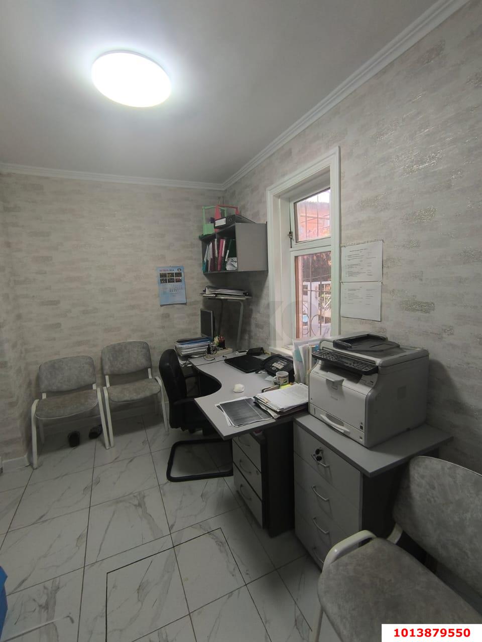 Фото №11: Торговое помещение 61 м² - Краснодар, Центральный, ул. Кирова, 104