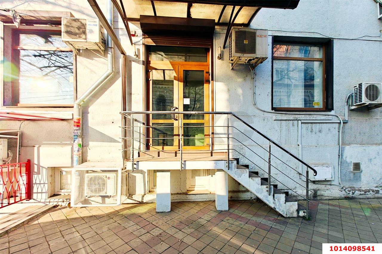 Фото №11: Торговое помещение 40 м² - Краснодар, Западный внутригородской округ, ул. Красная, 93