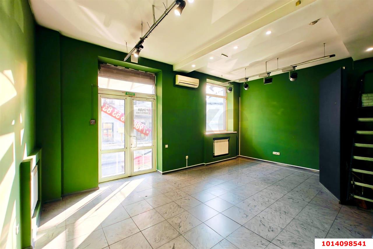 Фото №4: Торговое помещение 40 м² - Краснодар, Западный внутригородской округ, ул. Красная, 93